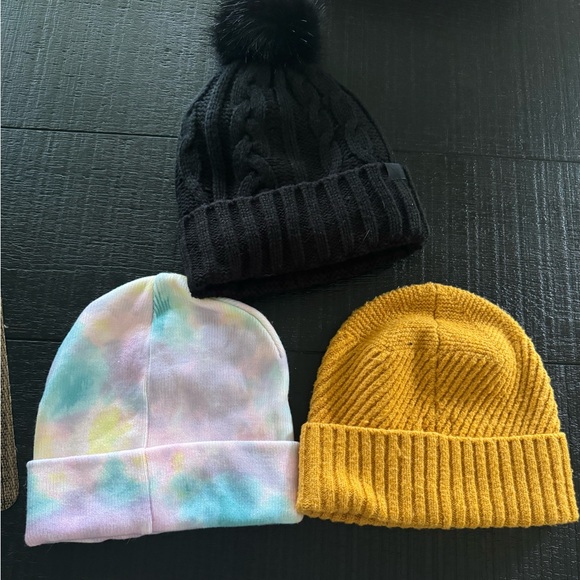 Lot of 3 Beanies - Alien UFO, black pom pom, & mustard Forever 21 & Hot Topic - Picture 2 of 3